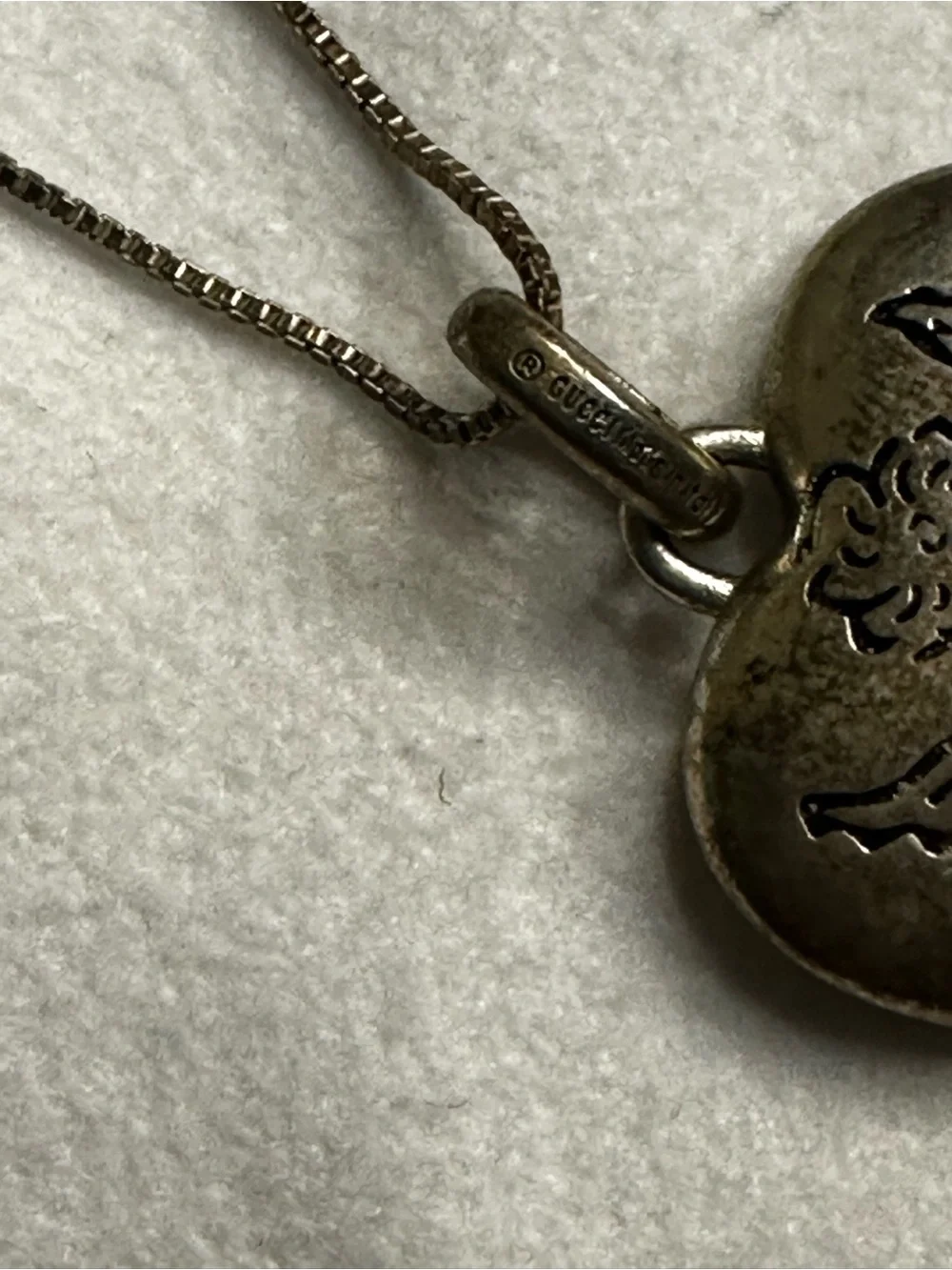 Gucci Silver Heart Blind For Love Pendant Necklace - Picture 4 of 5